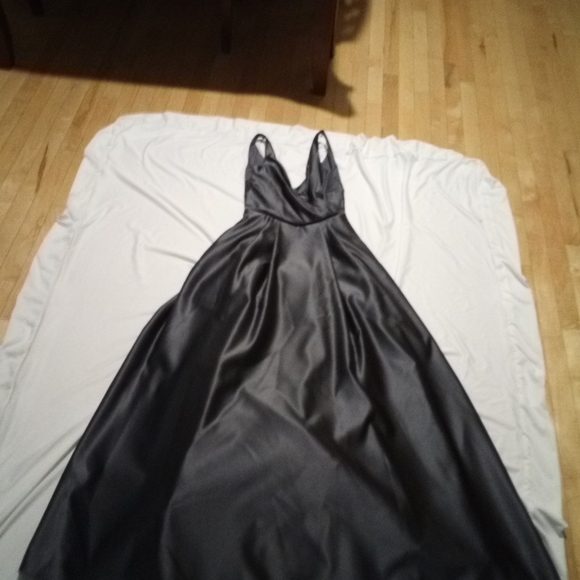 Davids Bridal Versa Size 2 Pewter Prom Bridesmaid - Picture 6 of 7